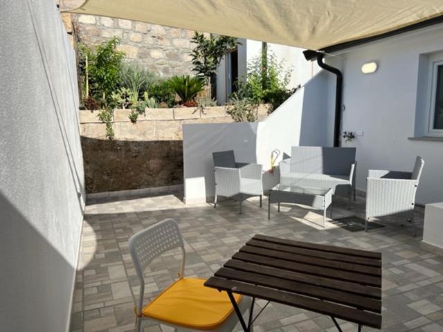 Casa Sylvia Διαμέρισμα SantʼAntìoco Εξωτερικό φωτογραφία